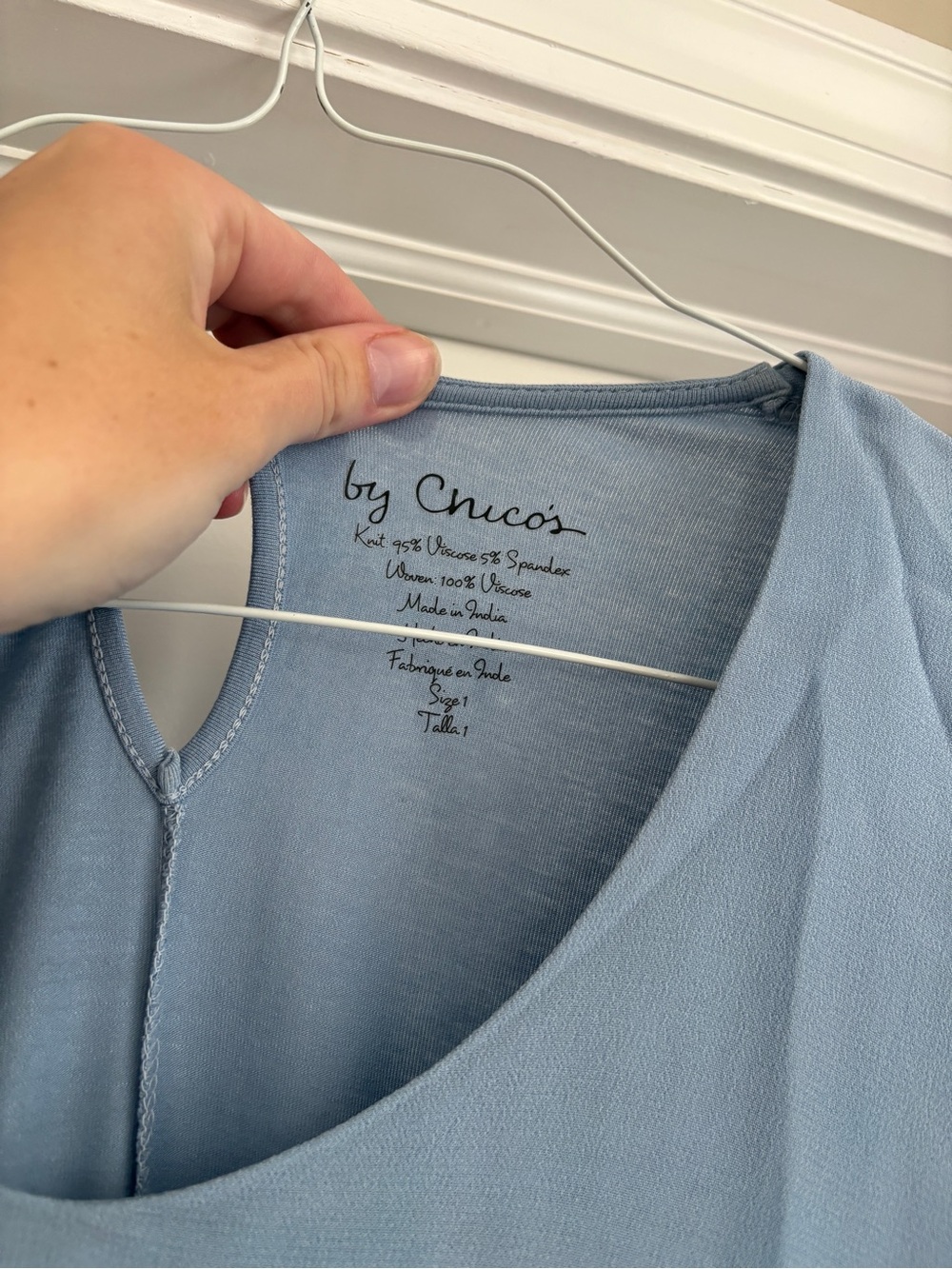 Chico’s Blue Layered Ombré Top Women’s Medium Flowy Beach Vacation Summer - Picture 2 of 3